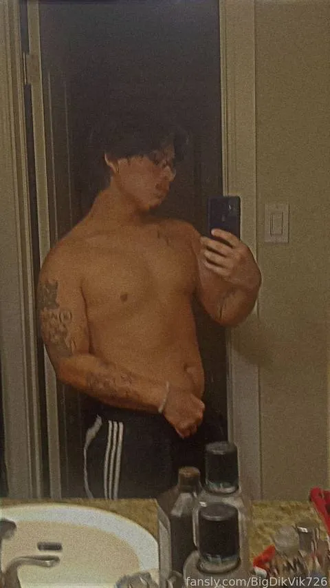 @BigDikVik726