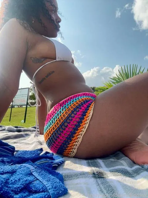 @BikiniiBodies