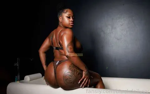 @blackdollyyy