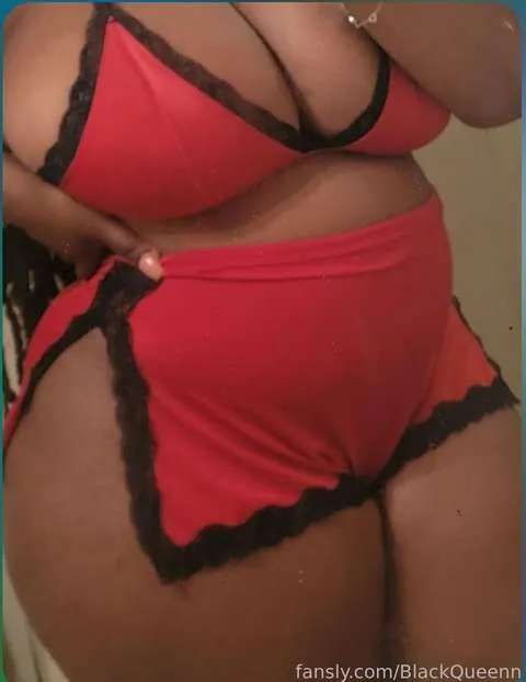@BlackQueenn