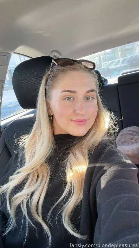 @blondepleasures
