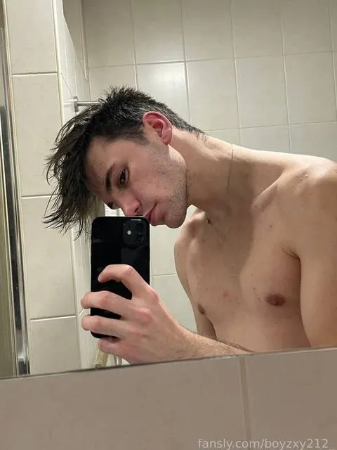 @boyzxy212_