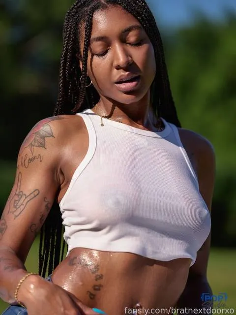 @bratnextdoorxo
