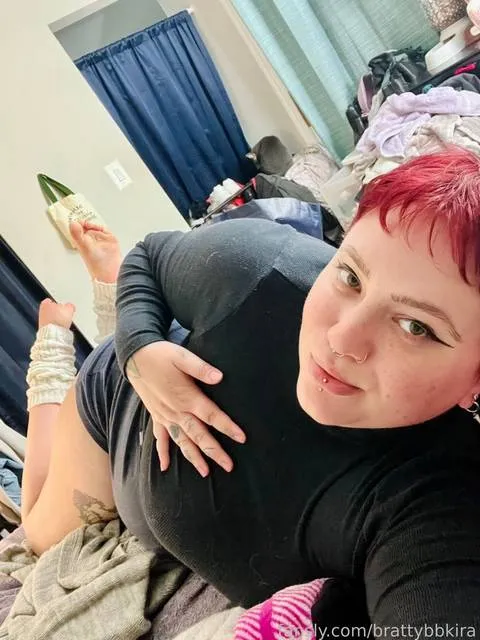 @brattybbkira