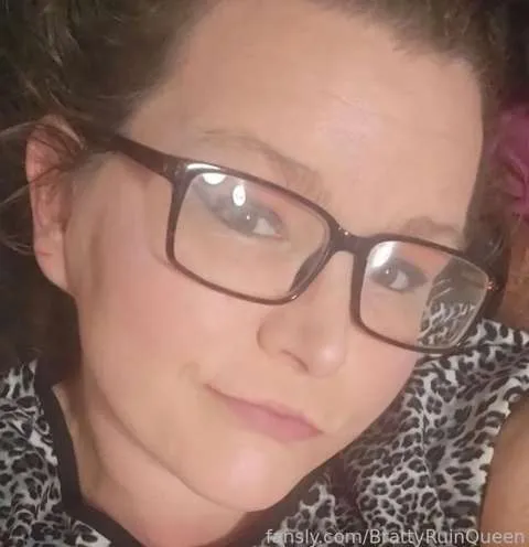 @BrattyRuinQueen