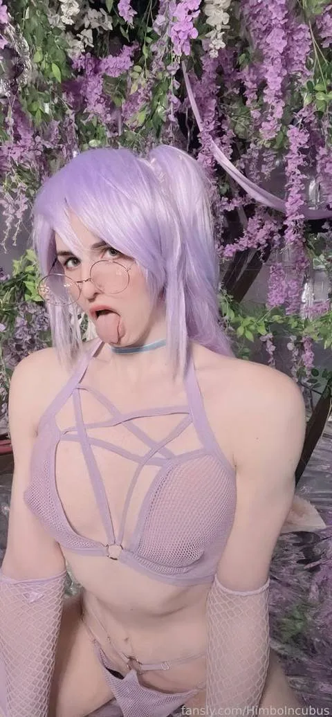 @BrattySuccuboi