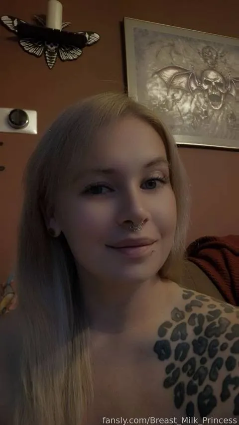 @Breast_Milk_Princess