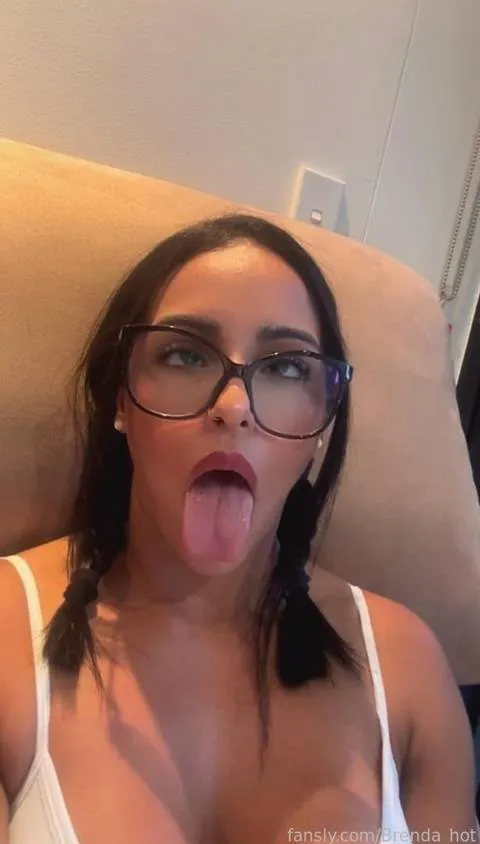 @Brenda_hot
