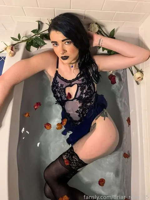 @Briar_rose_95
