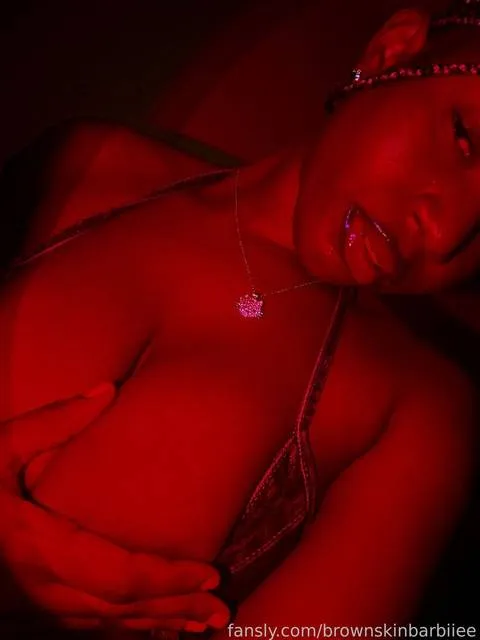 @brownskinbarbiiee