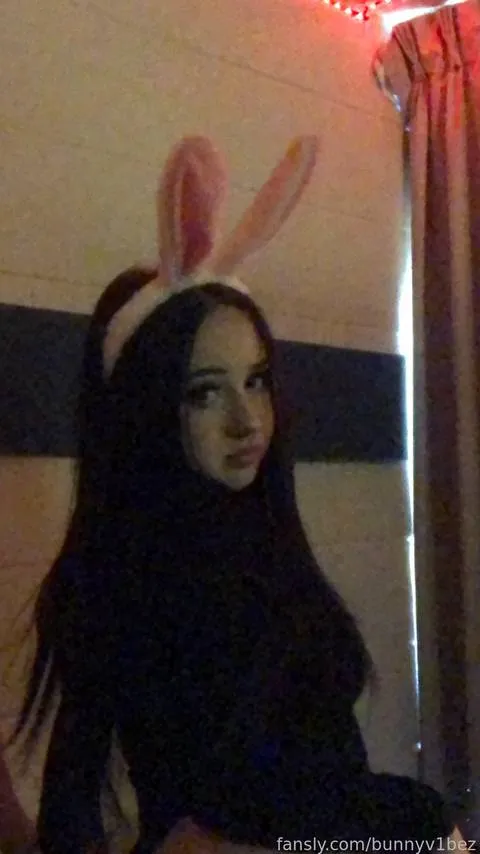 @bunnyv1bez