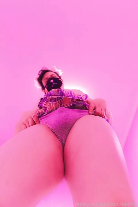 @Buttonthekitty