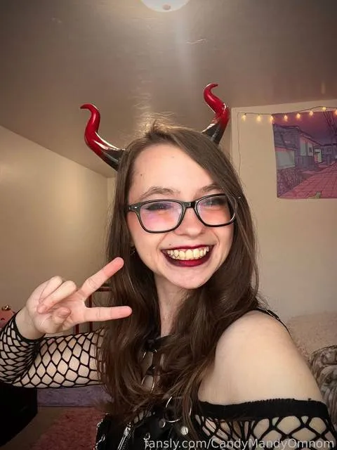 @CandyMandyOmnom