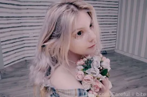 @Careful_i_bite