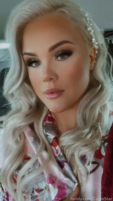 @CarlieStar