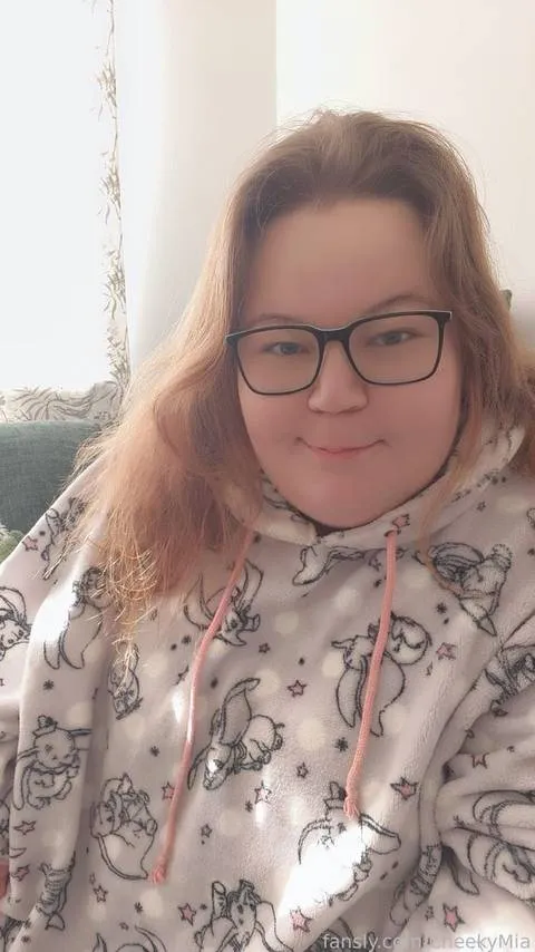 @CheekyMia