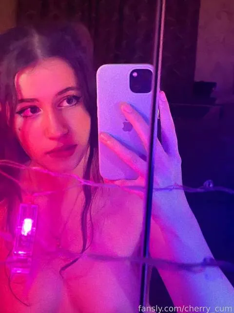 @cherry_cum