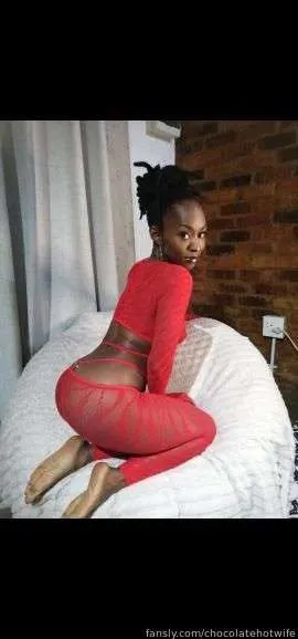 @chocolatehotwife