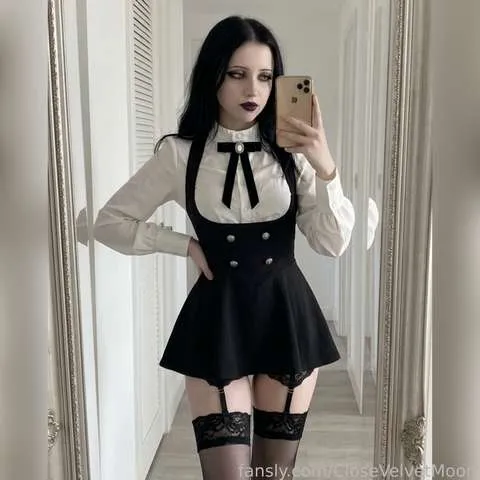 @CloseVelvetMoon