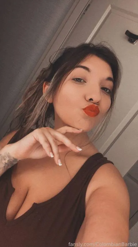 @ColombianBarbie