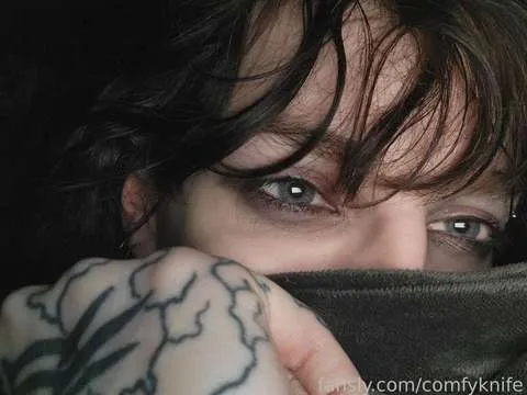 @comfyknife