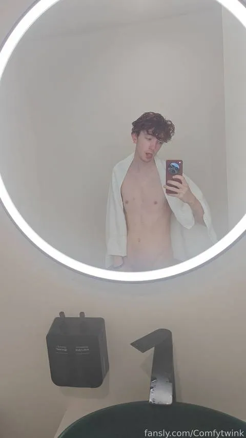 @Comfytwink