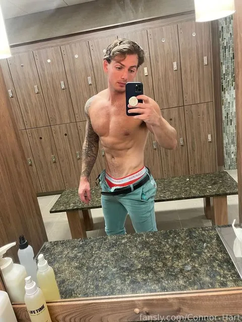 @Connor_Hart