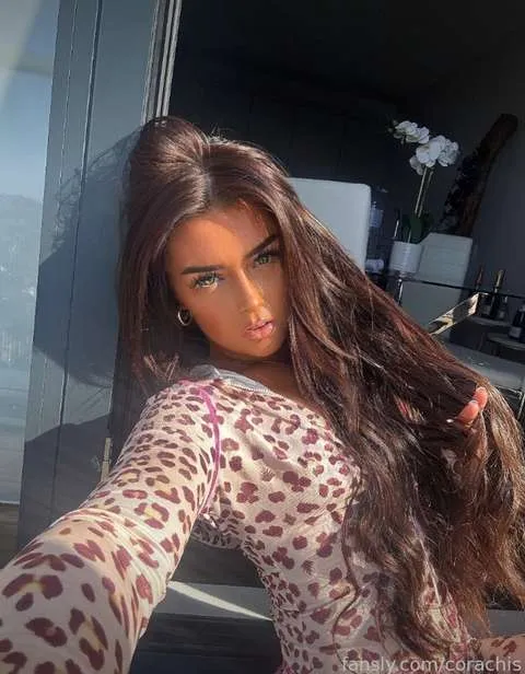 @corachis