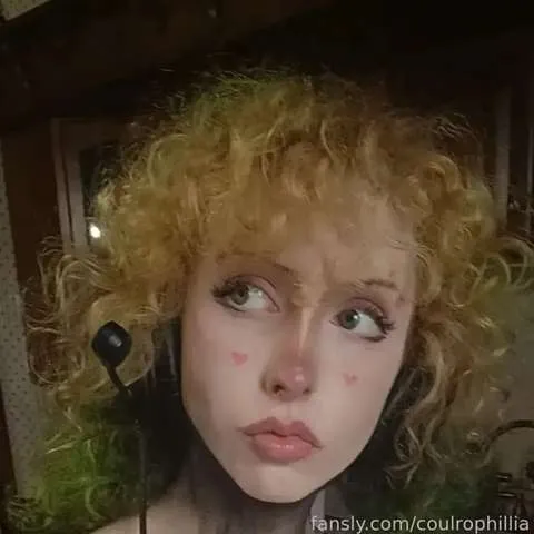 @coulrophillia