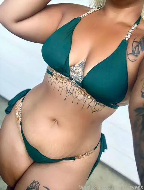 @CubanCurvess