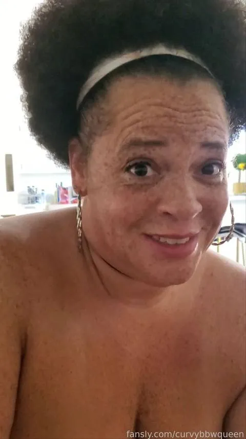 @curvybbwqueen