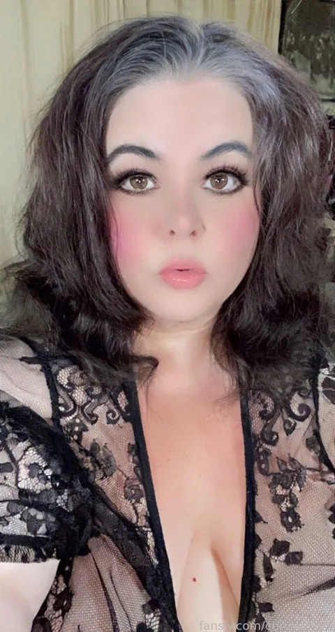 @curvycolors