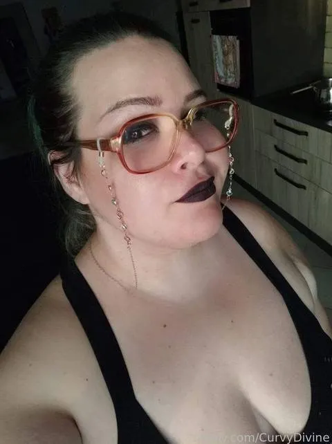 @CurvyDivine