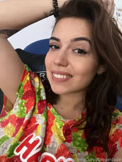 @CurvyDreamJade