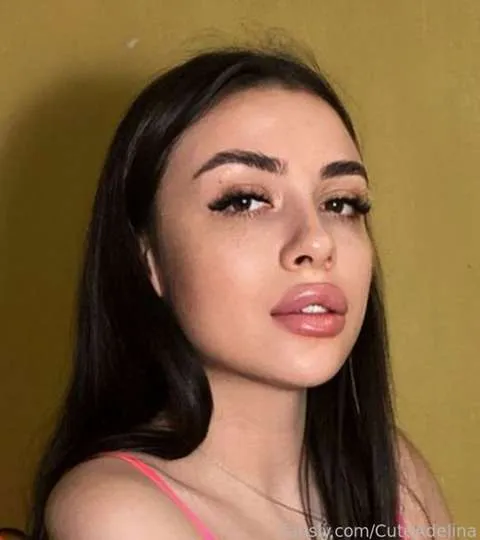 @CuteAdelina