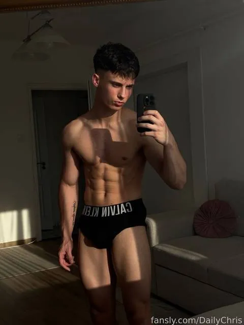 @DailyChris
