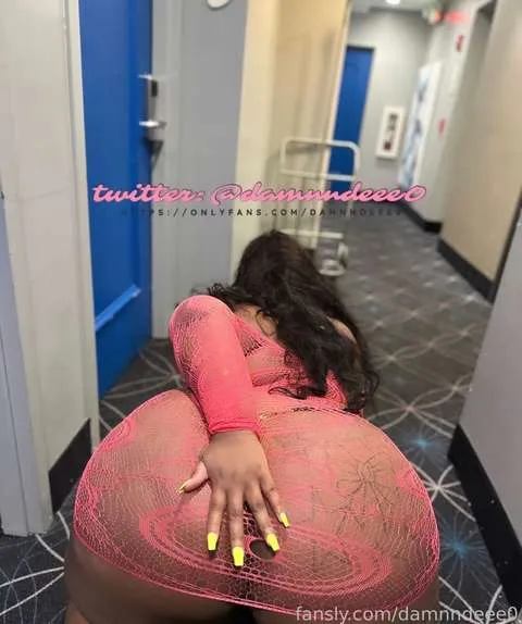 @damnndeee0