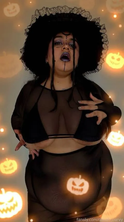 @danah_curvy