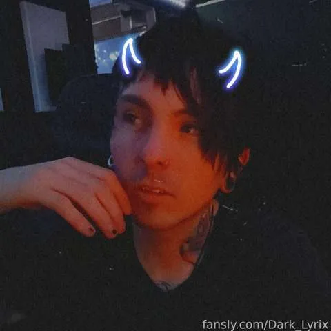 @Dark_Lyrix