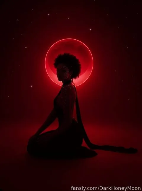 @DarkHoneyMoon
