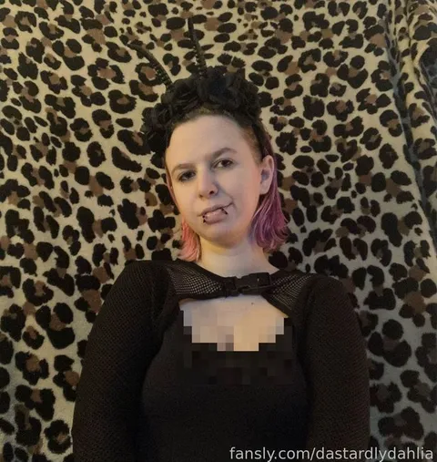 @dastardlydahlia