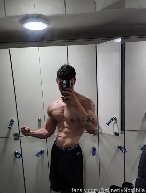 @DefinetlyNotShija