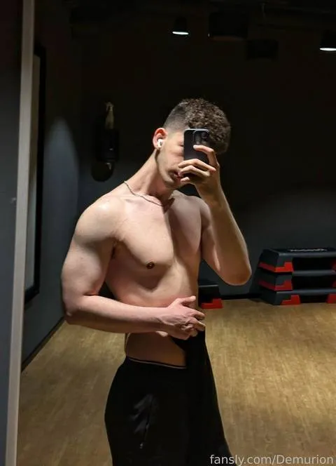 @Demurion