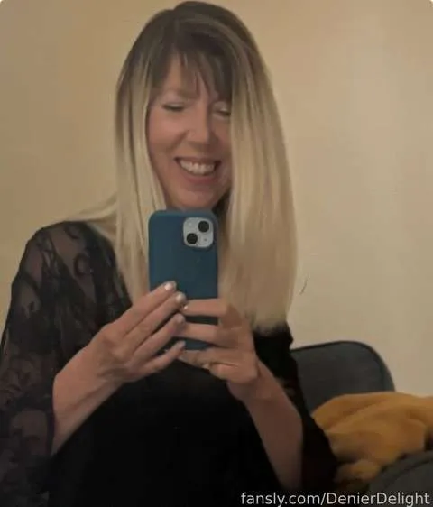 @DenierDelight