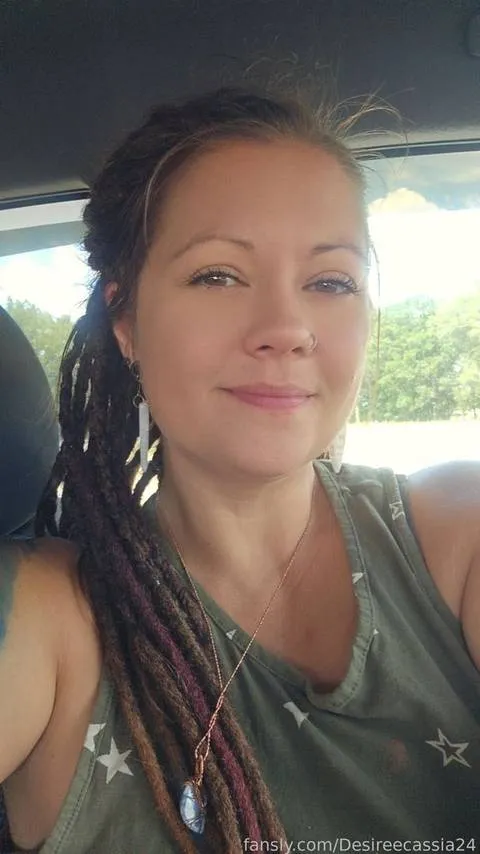 @Desireecassia24