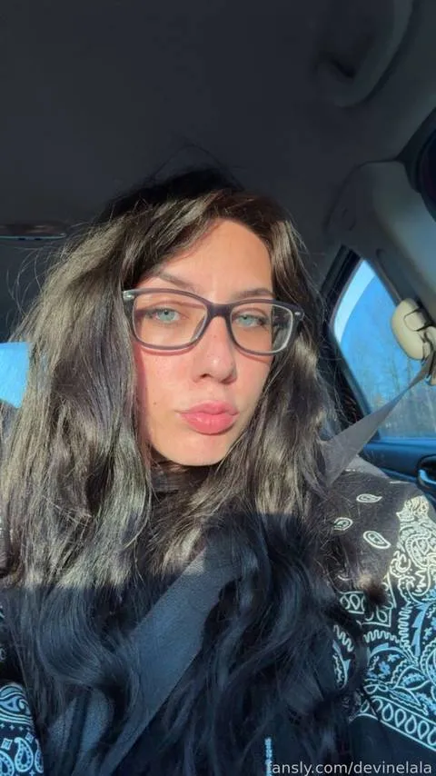 @devinelala