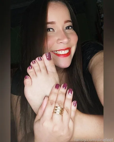@dinefeet