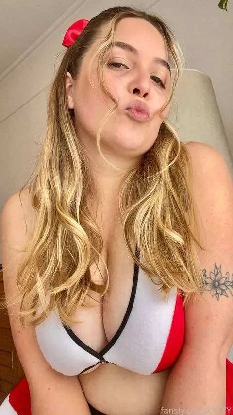 @DirtyBlondee
