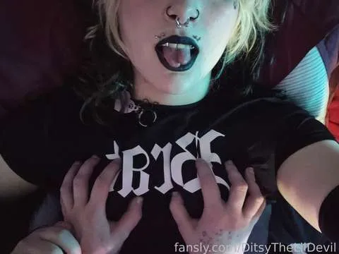 @DitsyTheLilDevil