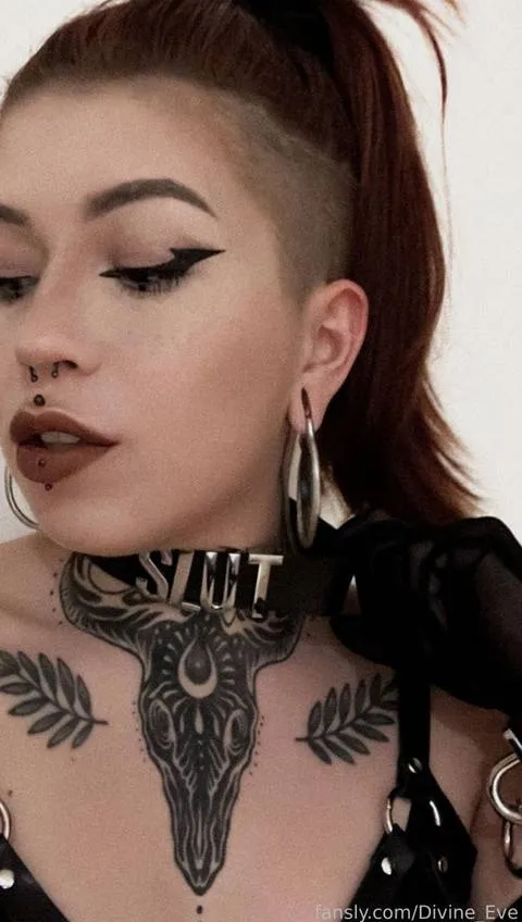 @divine_eve